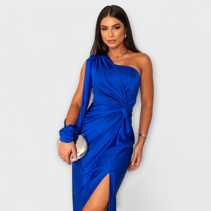 Juli - Elegáns Ruha Kifinomultsággal