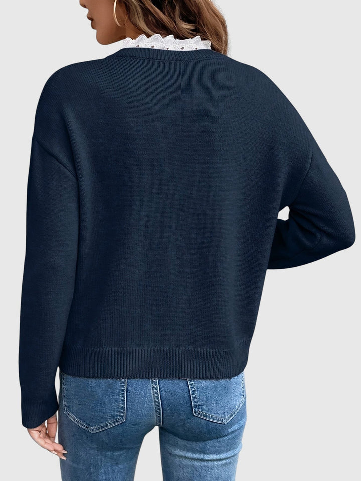 Karolina – Prémium pulóver V-nyakú csipkével