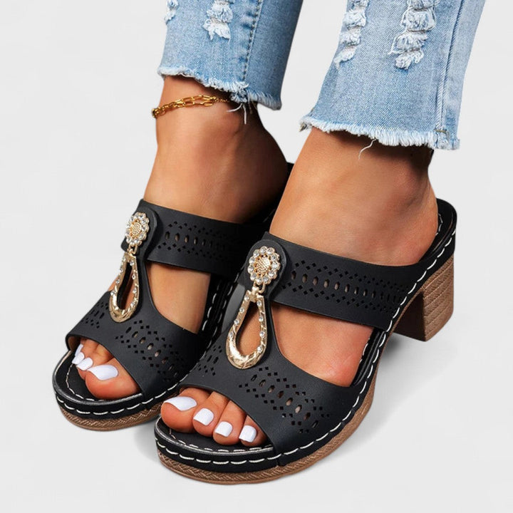 Vlastа - Elegáns és Kényelmes Ortopéd Szandálok