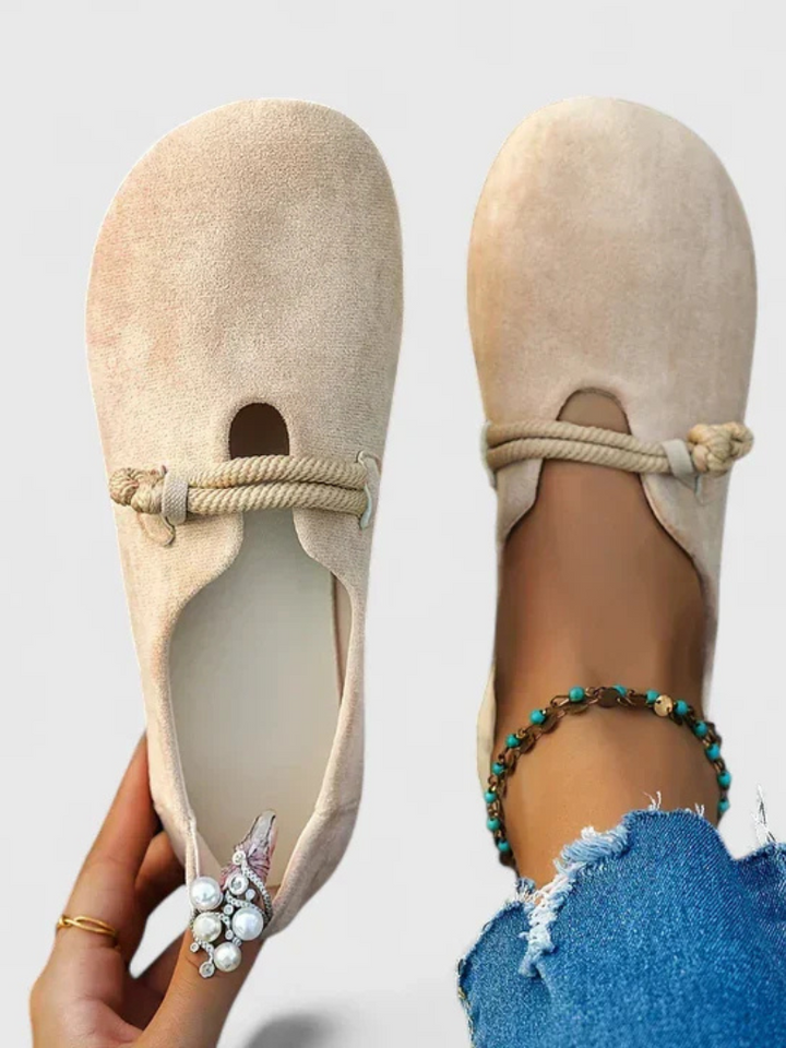 AVELISSE KÉNYELMI CIPŐK